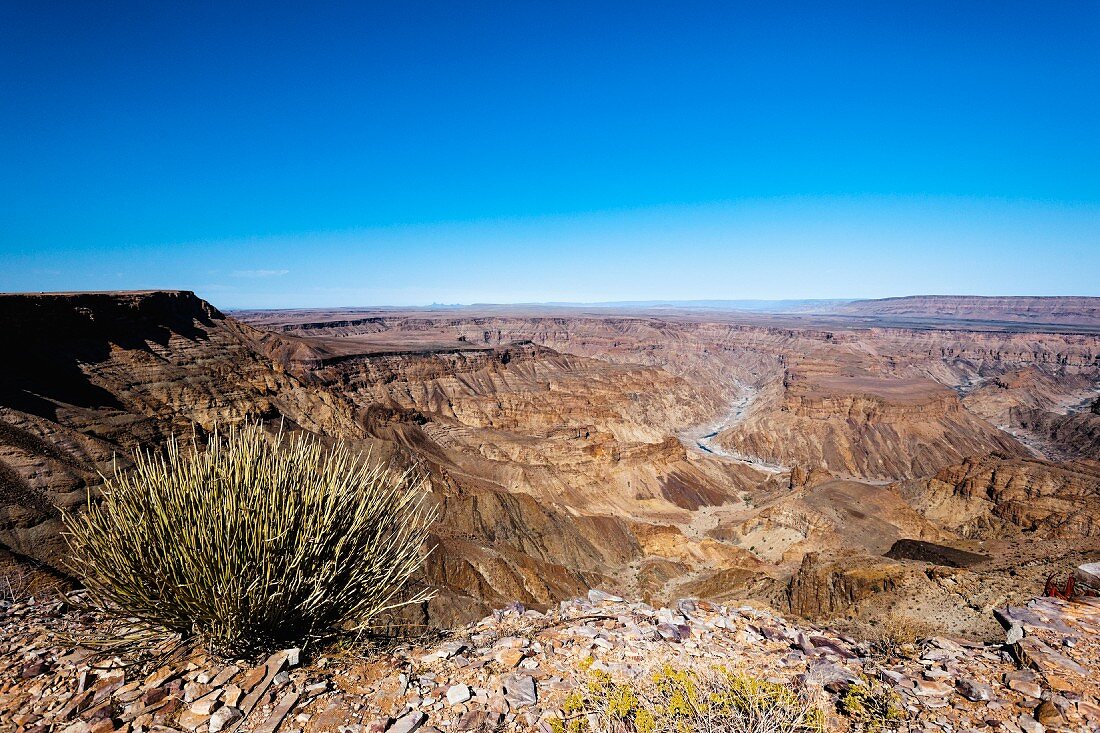 Der Fish River Canyon (Fischfluss-Canyon) im Süden Namibias ist einer der größten Canyons der Welt