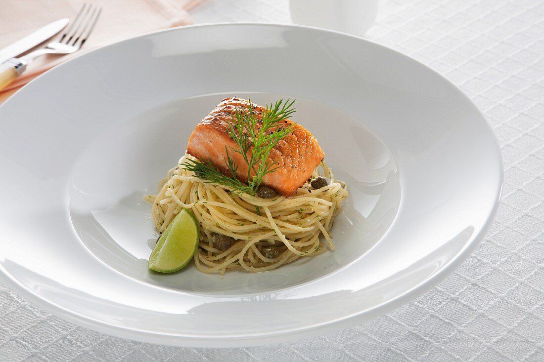 Spaghetti with salmon and capers