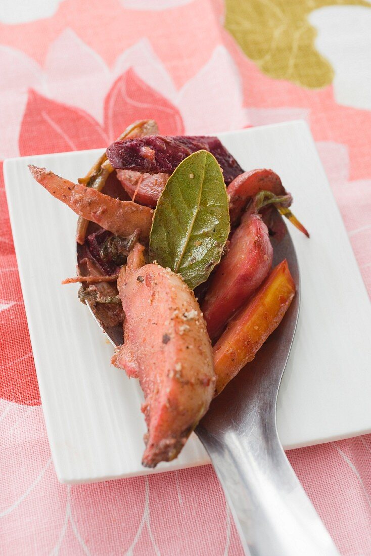 Warm beetroot salad with spicy carrots