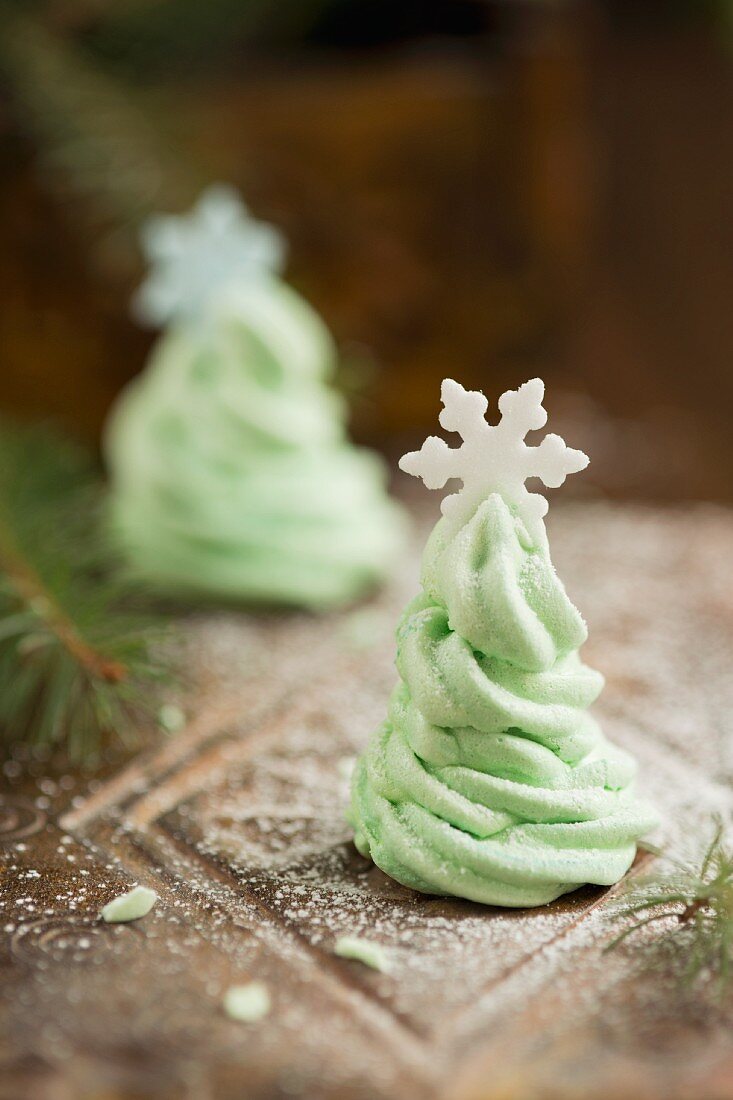 Green meringue Christmas trees
