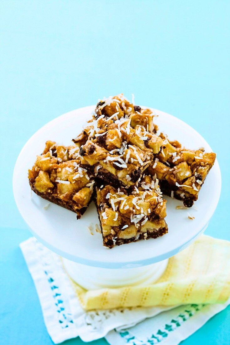 Glutenfreie Kokos-Apfelschnitten mit Schokolade und Zimt