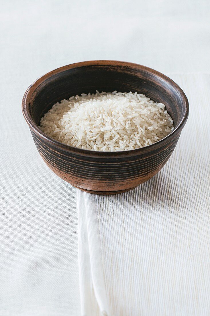 Jasmine rice in a ceramic bowl