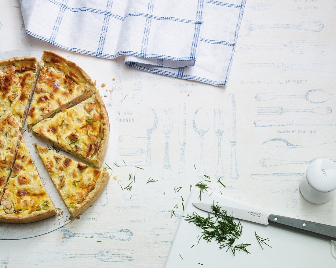 Quiche with cucumber, dill and salmon