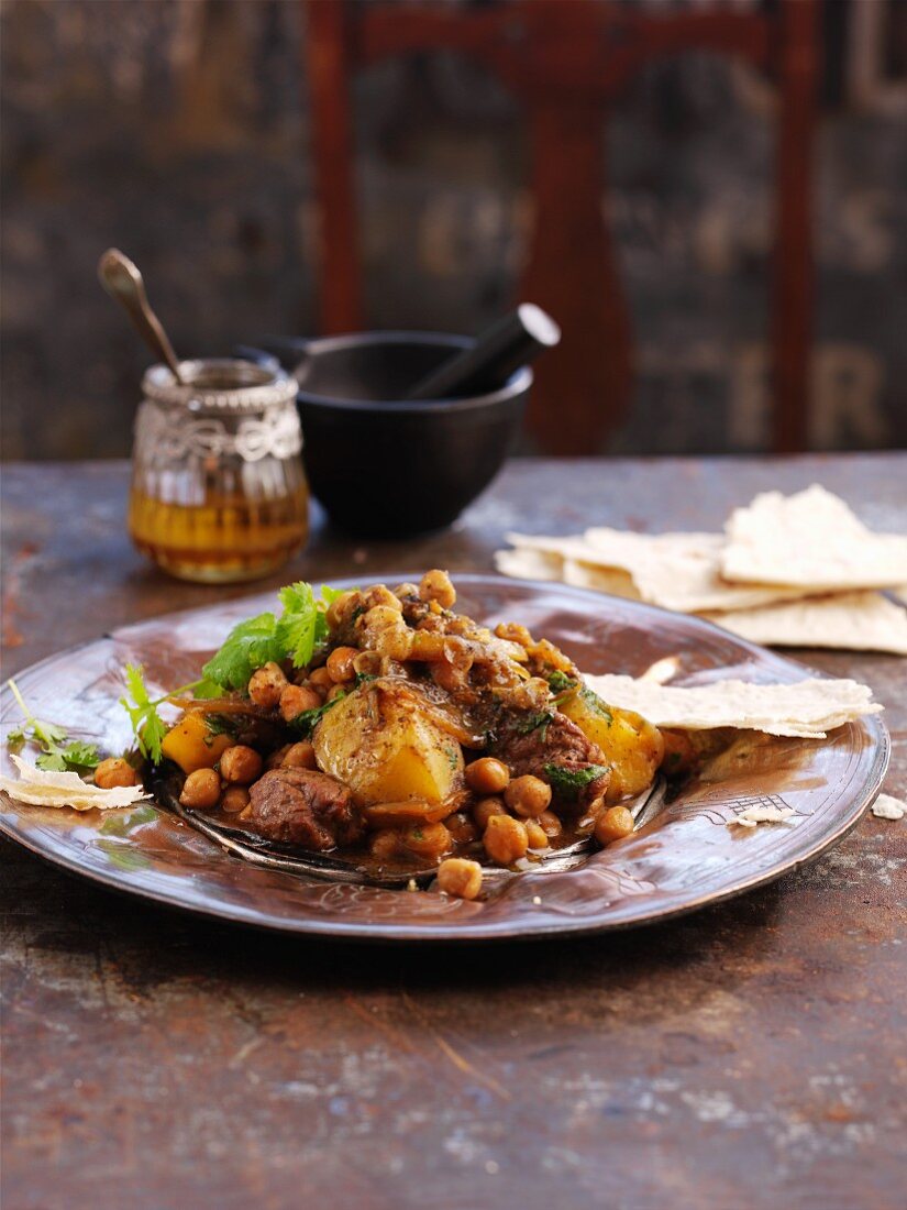 Beef and chickpea tagine (North Africa)