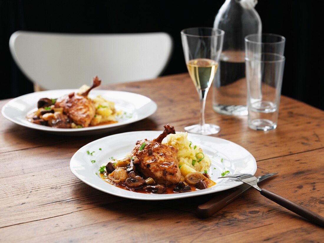 Chicken with brandy sauce, mashed potatoes and leek