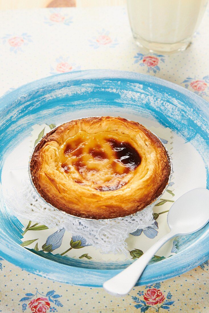 Vanilla cream tartlet in an aluminium baking dish