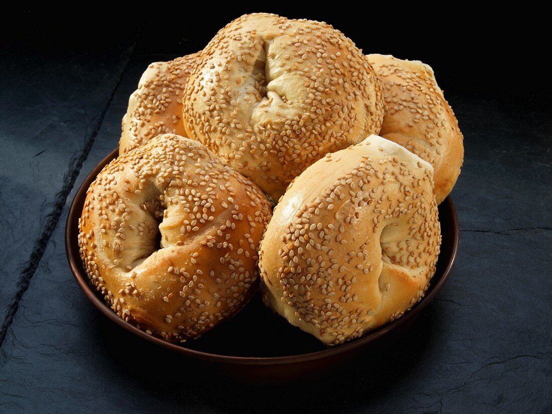 Mehrere Sesambagels