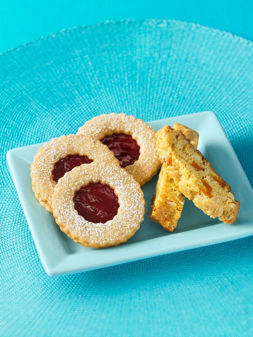 Jam sandwich biscuits and biscotti