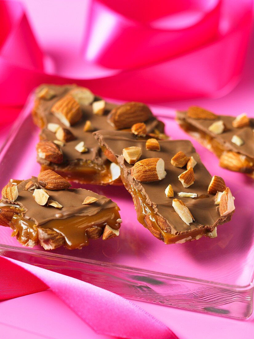 Toffee with chopped almonds