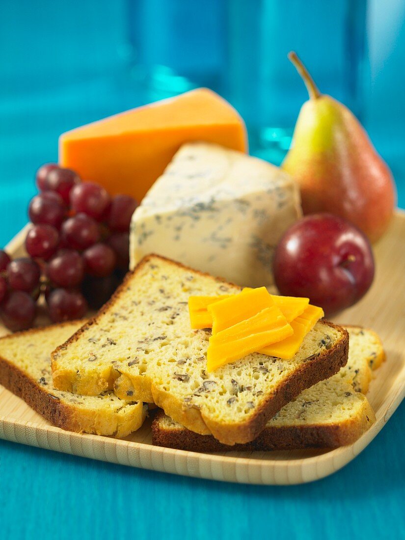 Wild rice bread with cheddar cheese and fruits