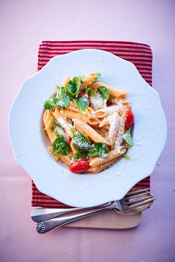 Penne with basil, tomatoes and Parmesan