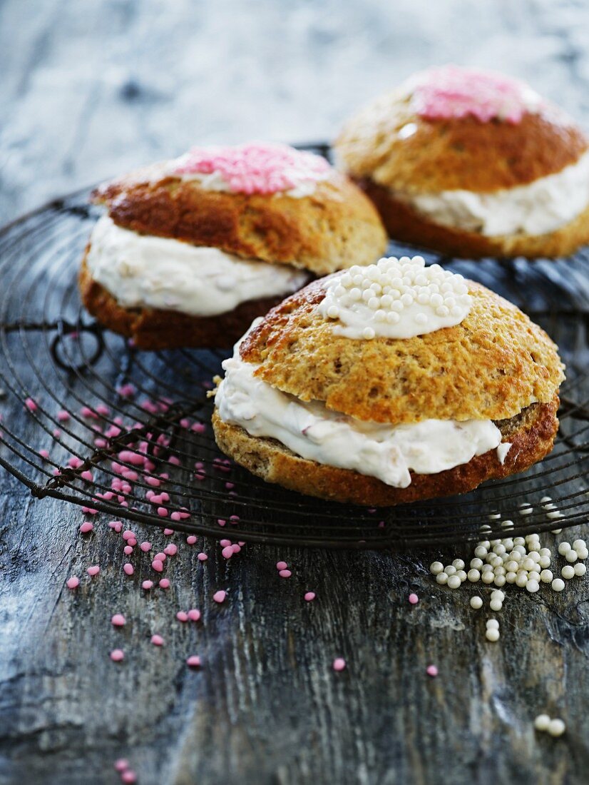 Fastelavnsboller (Danish carnival cakes) with a banana and cream filling