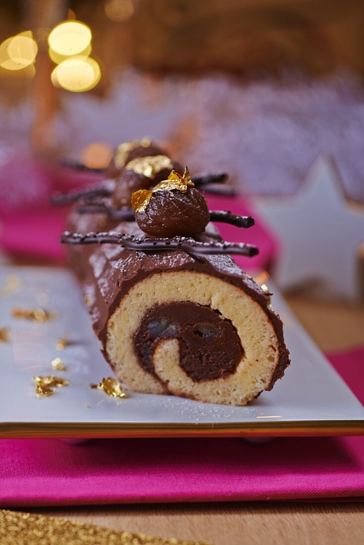 Bouche de Noel (French Christmas cake)