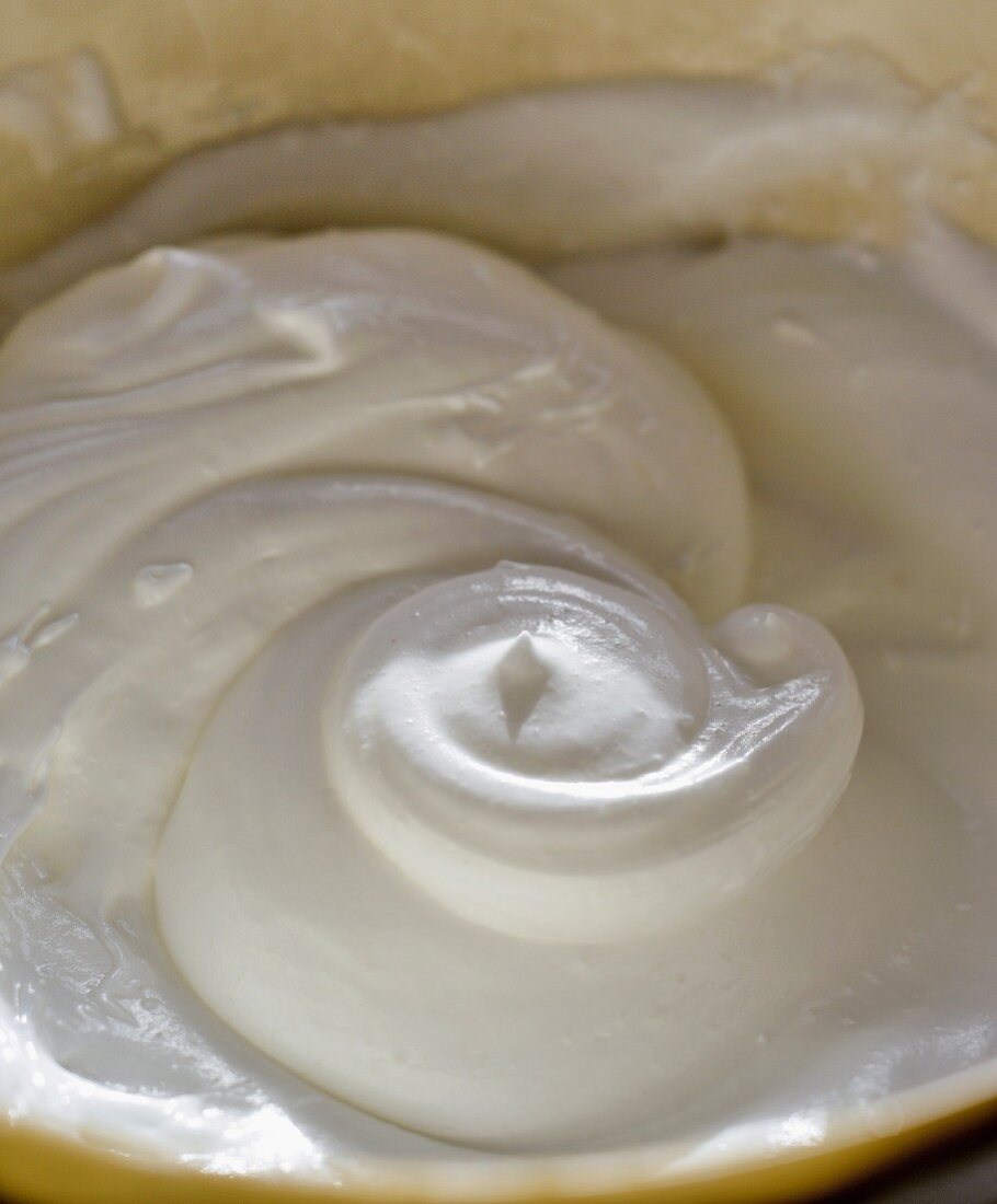Whipped egg whites (close-up)