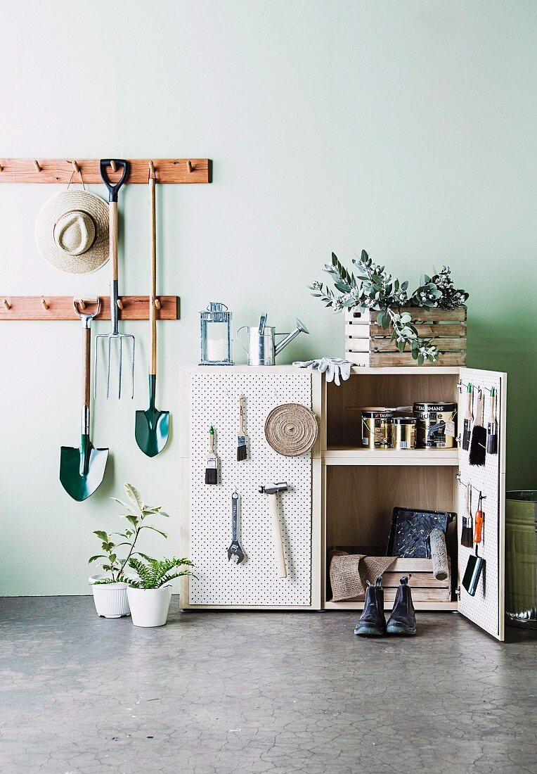 Turn a cupboard into a handy tool cabinet