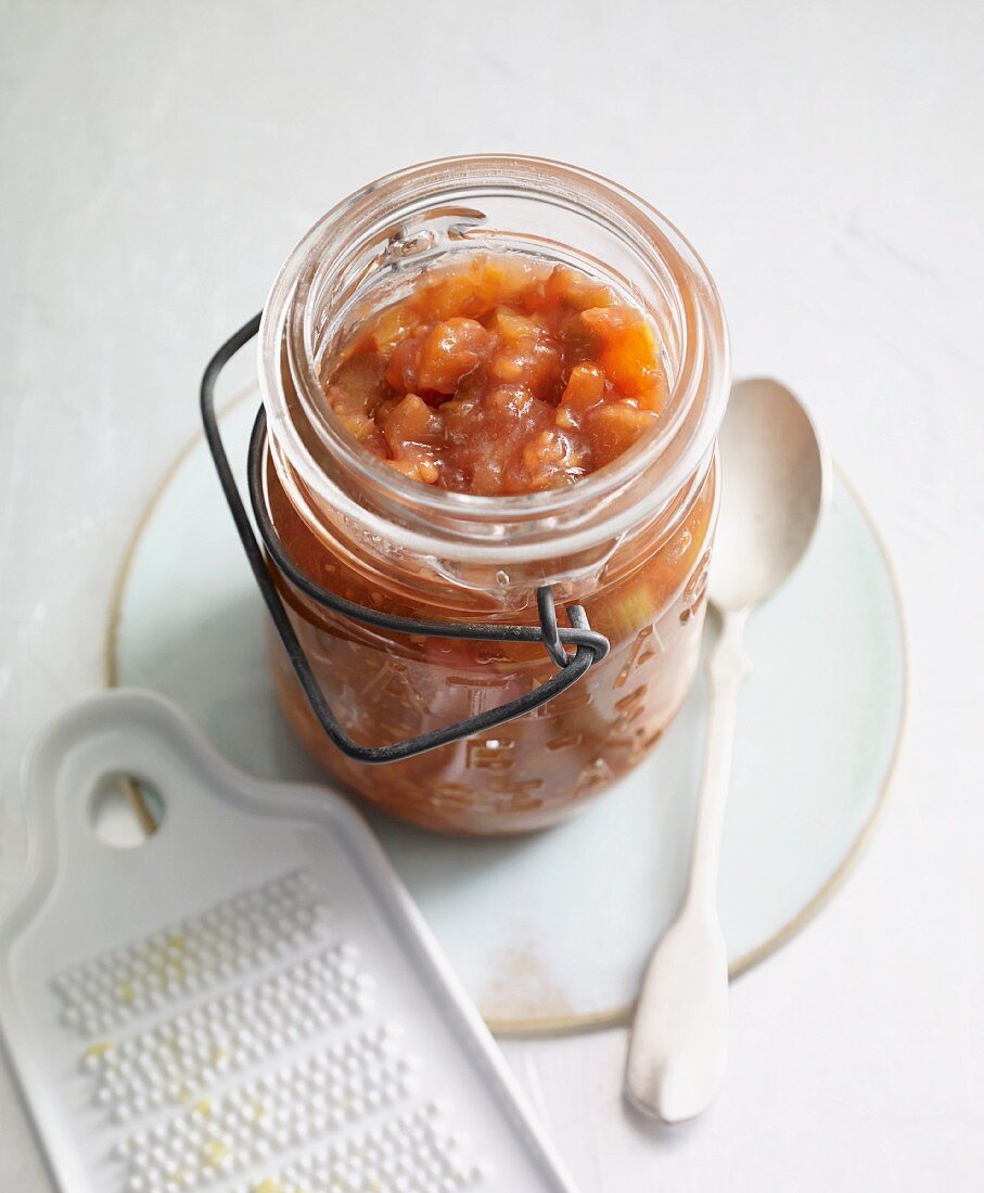 Rhubarb jam with apricot and ginger