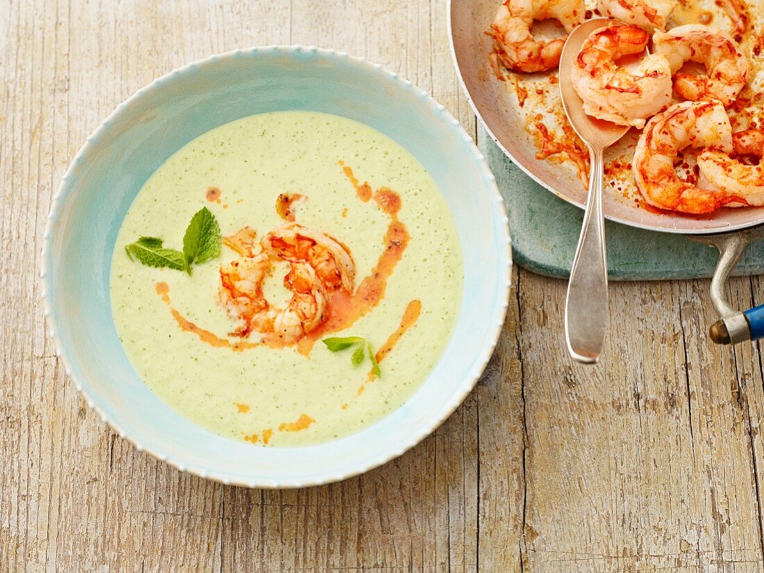 Cucumber soup with prawns