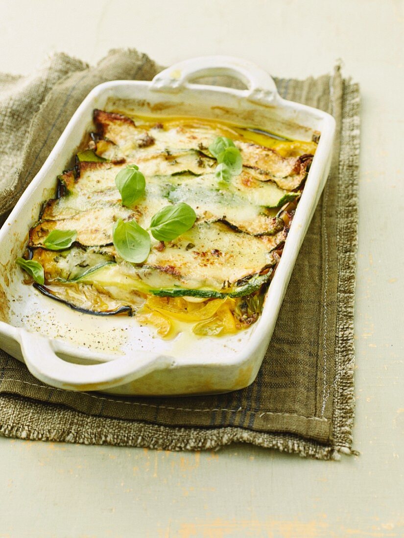 Parmigiana mit Zucchini und Paprika