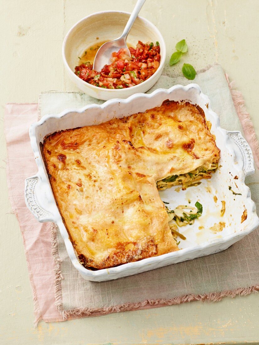 Kräuterlasagne mit roher Tomatensauce