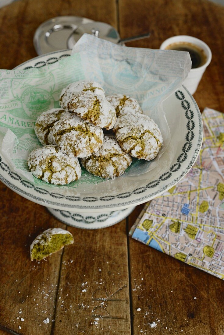 Amaretti morbidi – Italian almond biscuits with pistachios