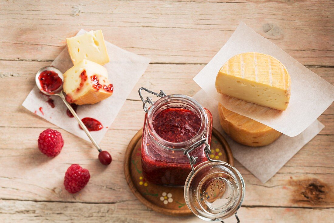 Homemade raspberry mostarda – perfect with strong cheese