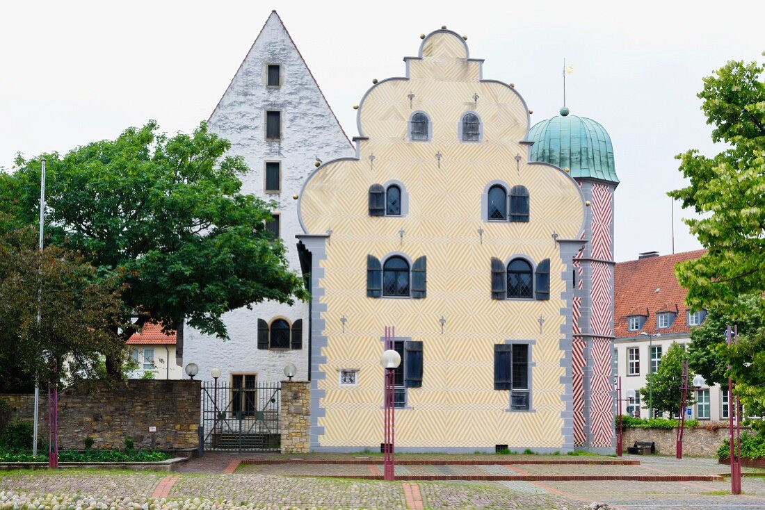 Ledenhof with masonry, palas and stair turret, Osnabrück