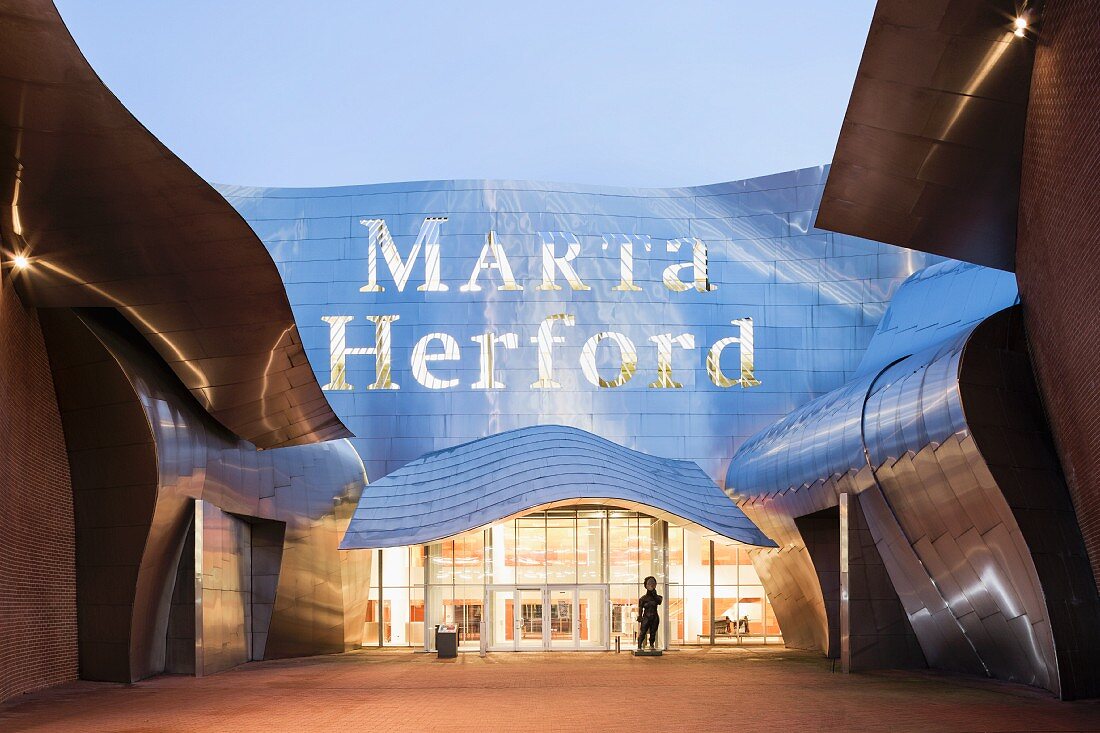 Marta Herford Museum for contemporary art and current design trends particularly in the furniture industry