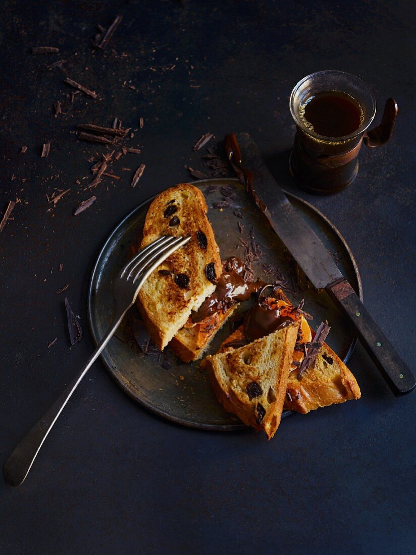 Toasted Christmas cake with oranges, chocolate and star anise