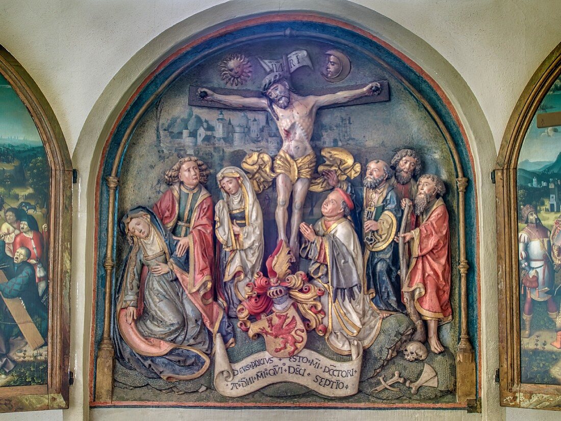 DAs Altarbild in der Kreuzkapelle mit Abbild des Stifters 'Lambert von Snetlage', Osnabrück