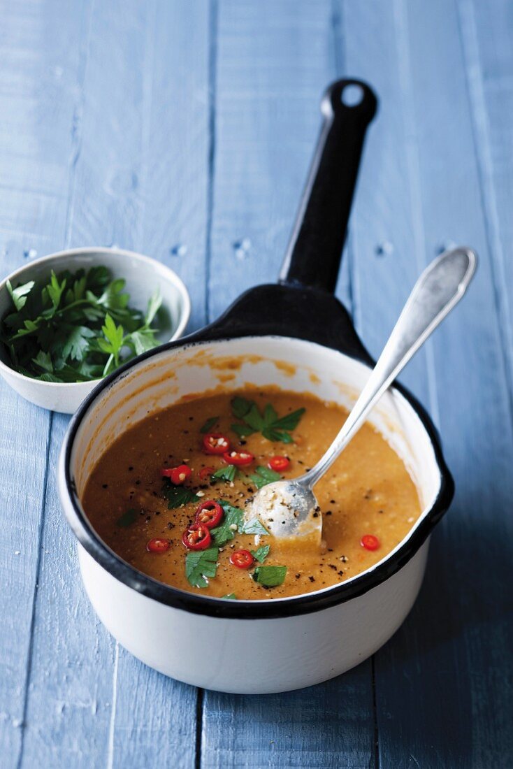 Tomaten-Linsen-Suppe mit Kreuzkümmel