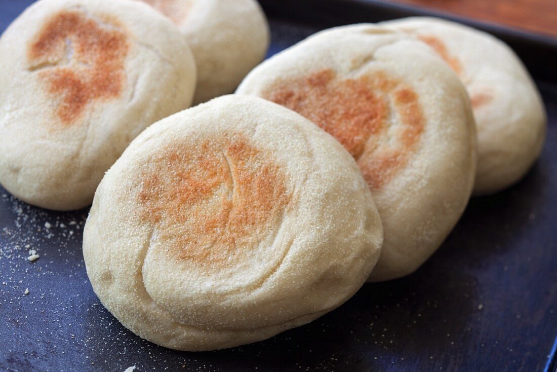 Frisch gebackene English Muffins