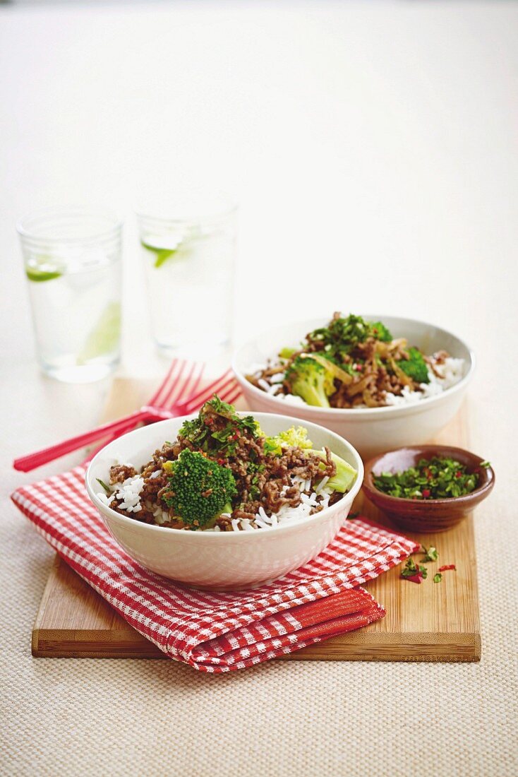 Crispy beef with asian-style gremolata