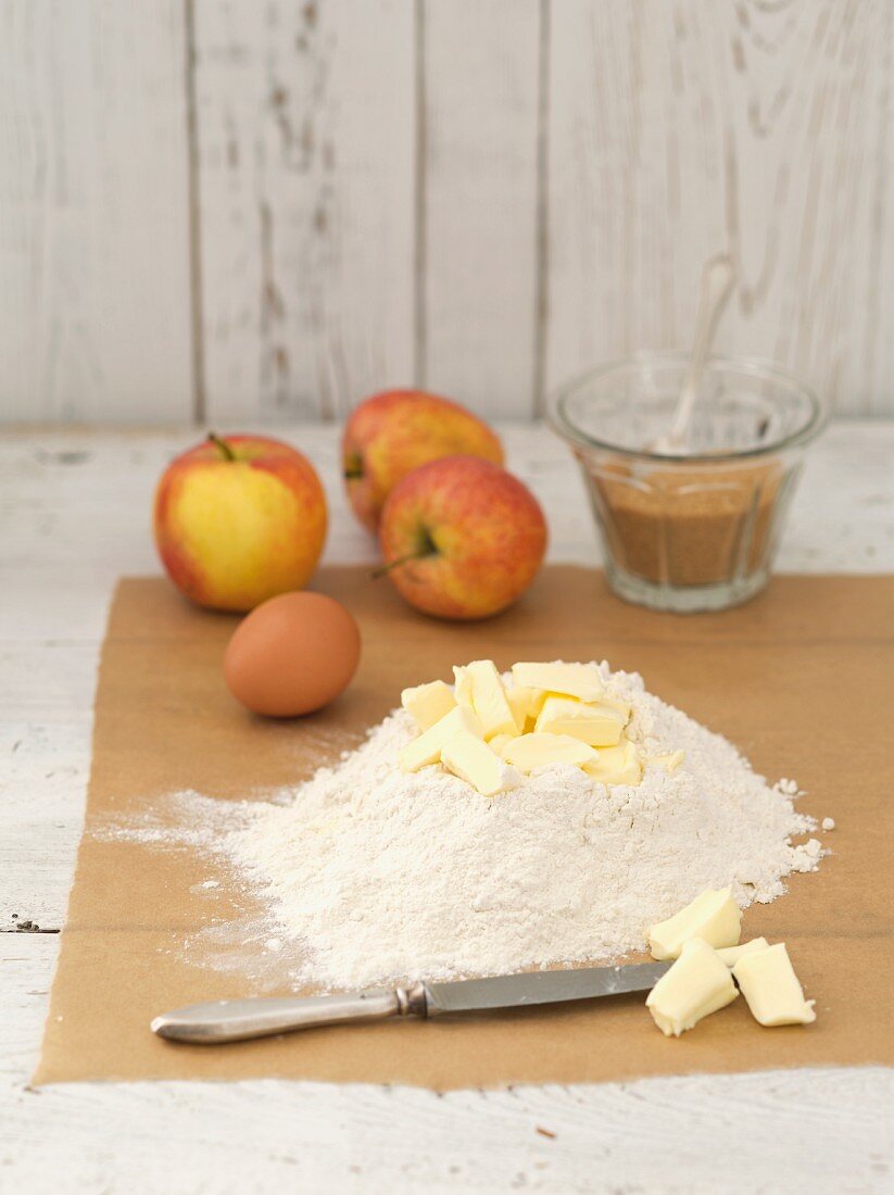 Ingredients for apple tart