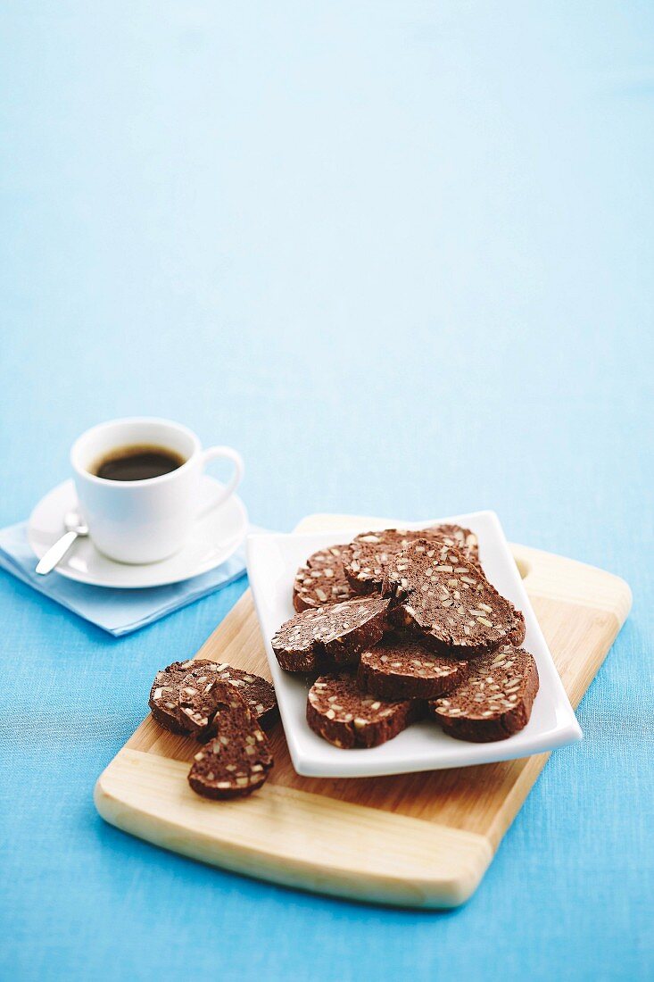 Glutenfreie Schoko-Orangen-Biscotti mit Mandeln zum Kaffee