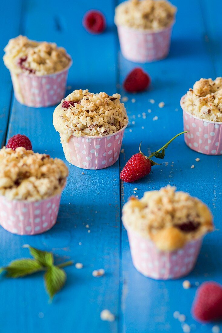 Raspberry muffins with a crumble topping