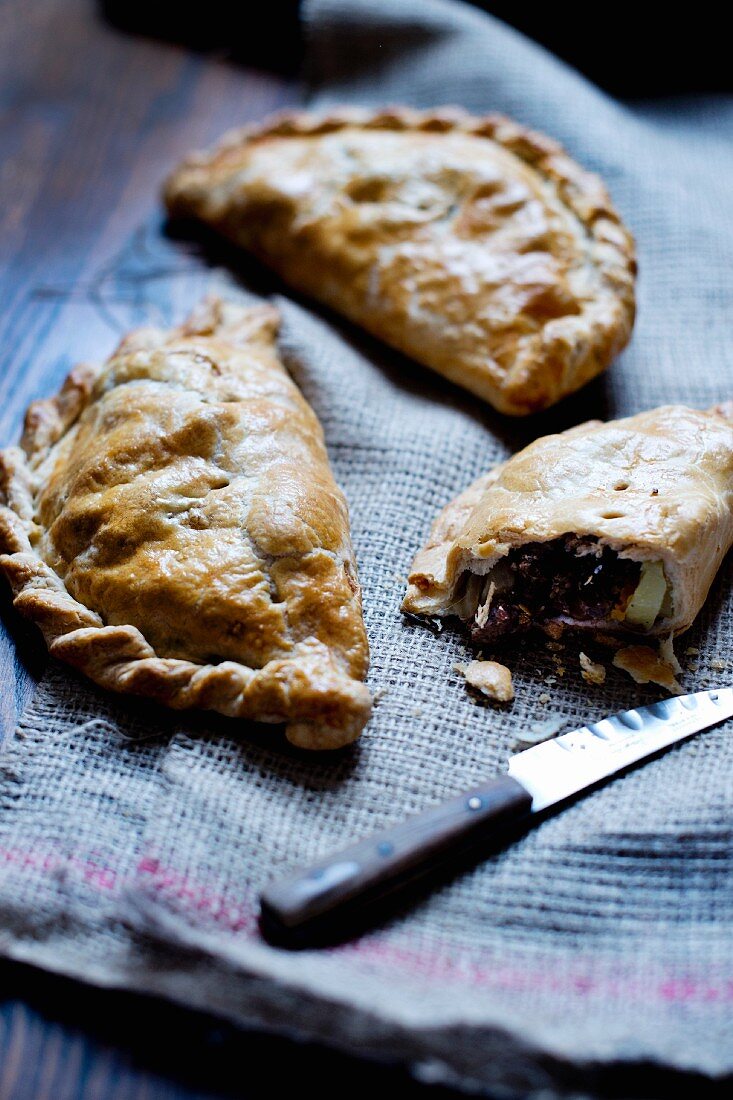 Cornish pasties, whole and sliced (England)