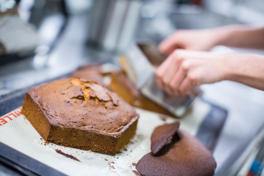 Frisch gebackener sechseckiger Kuchen