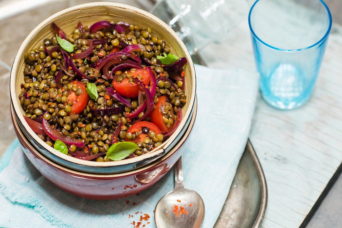 Marinated lentils with cherry tomatoes and red onions