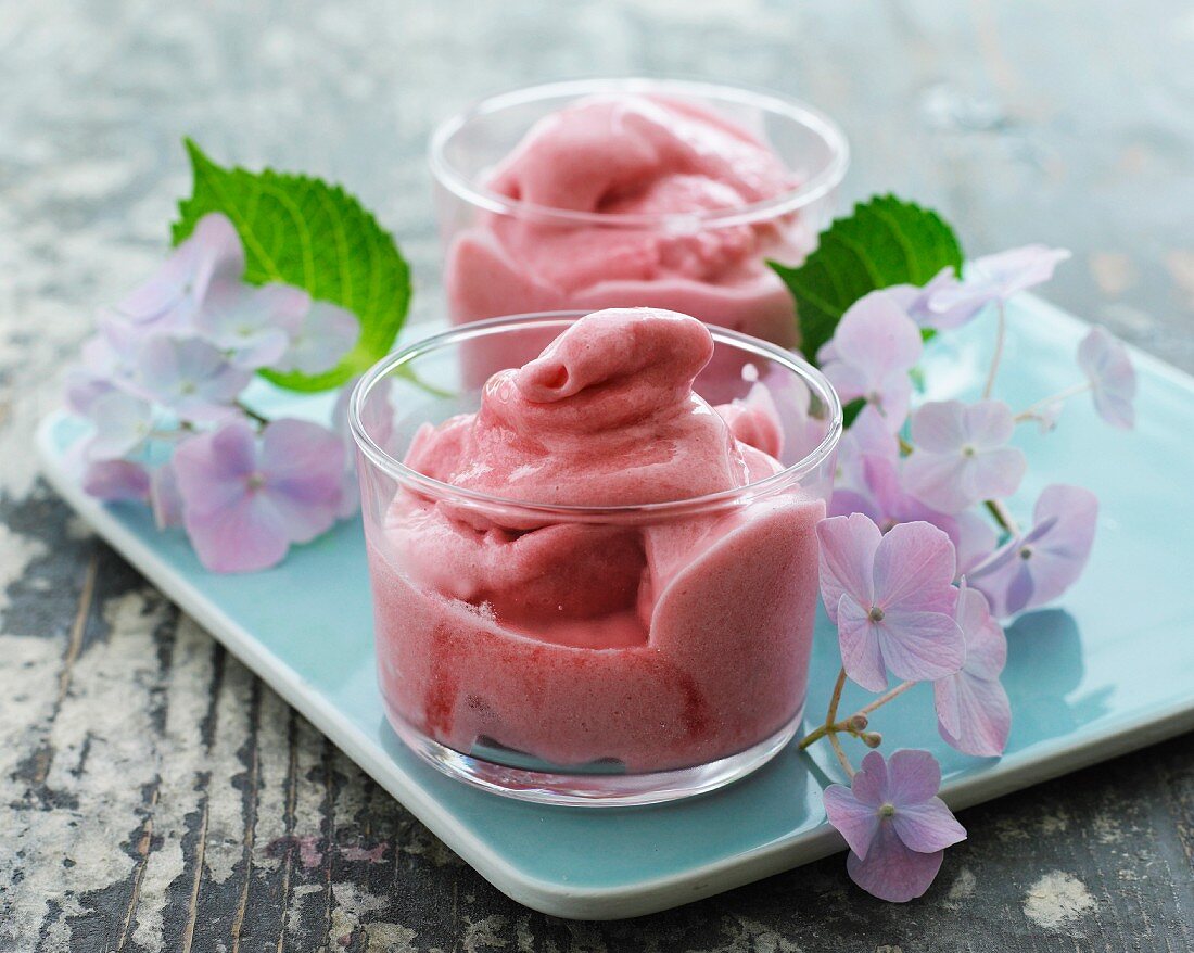 Strawberry ice cream with hydrangea flowers