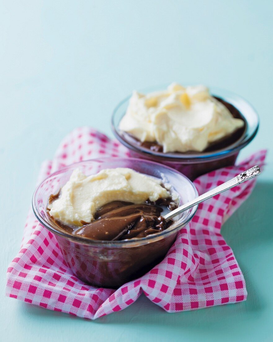 Chocolate and coconut pudding