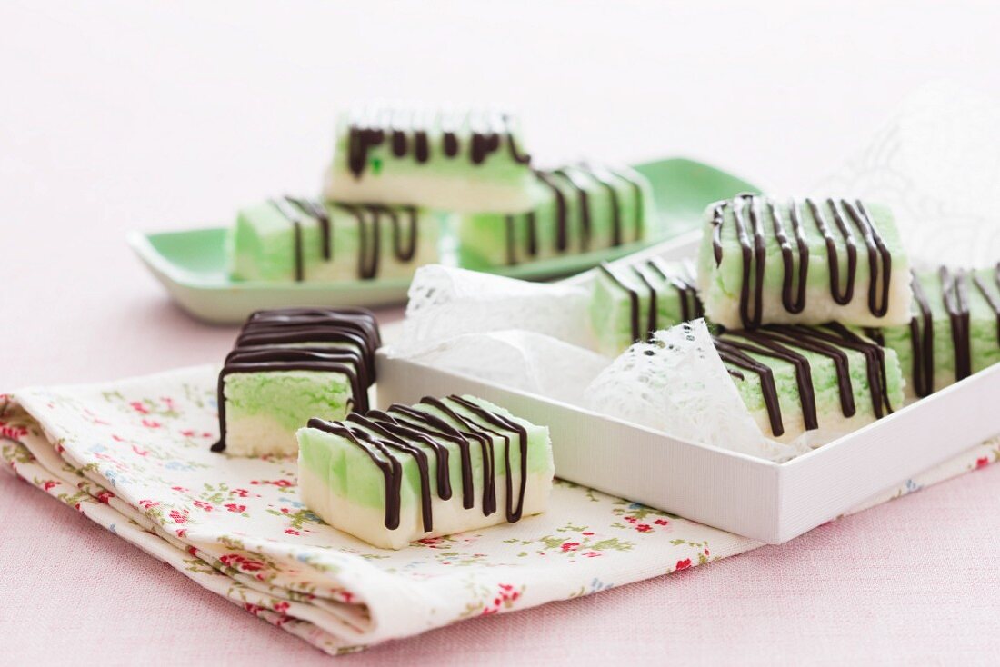 Mint and coconut ice cream with chocolate drizzle