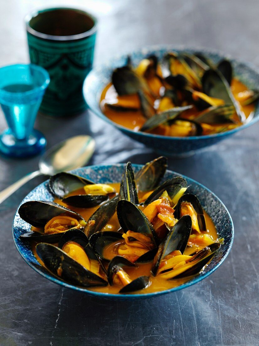 Mussels in a curry broth