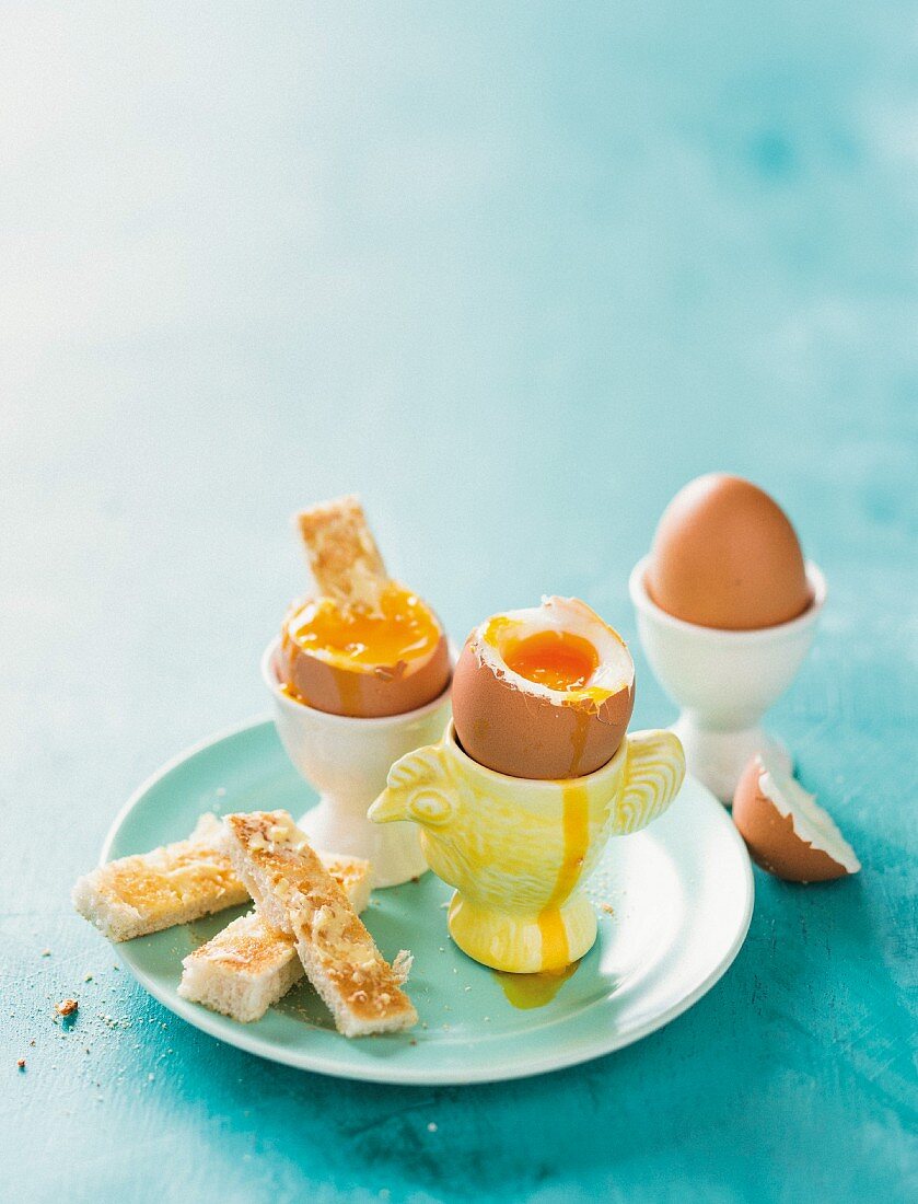 Boiled eggs and soldiers