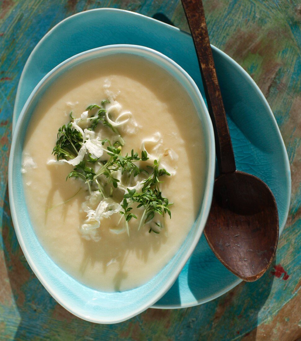Turnip soup with fresh horseradish