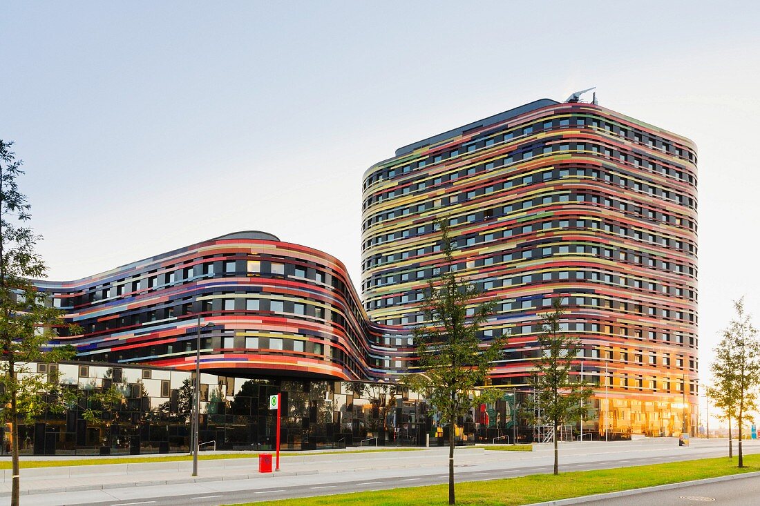 Bürohaus der Behörde für Stadtentwicklung und Umwelt am Wilhelmsburger S-Bahnhof, Wilhelmsburg, Hamburg