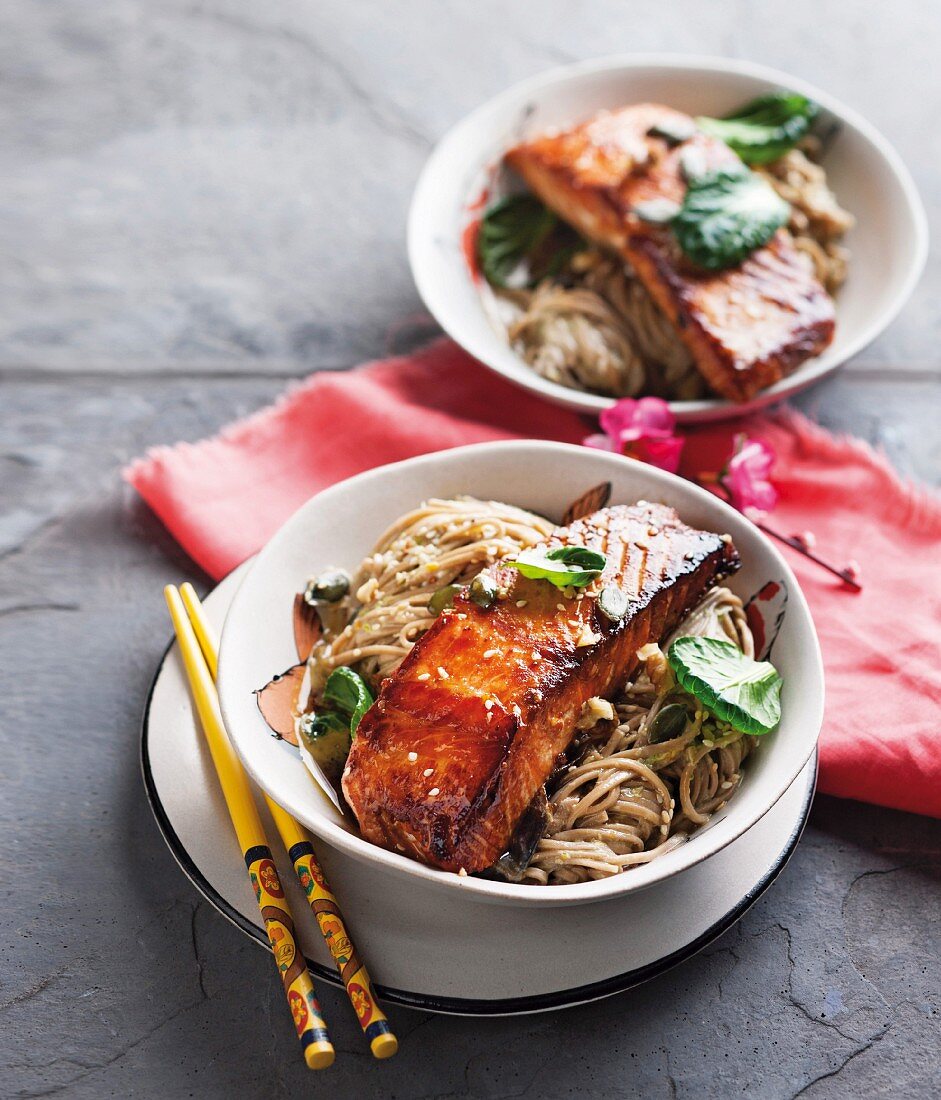 Teriyaki salmon with ginger soba noodles (Japan)