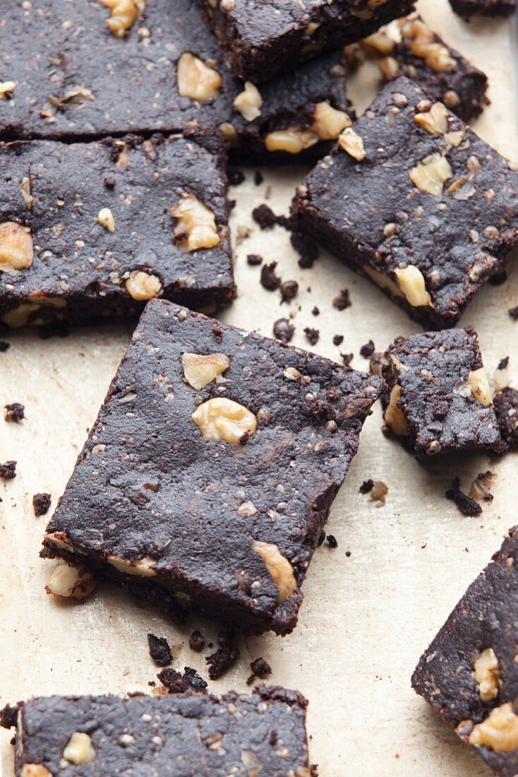 Brownies with dates and walnuts
