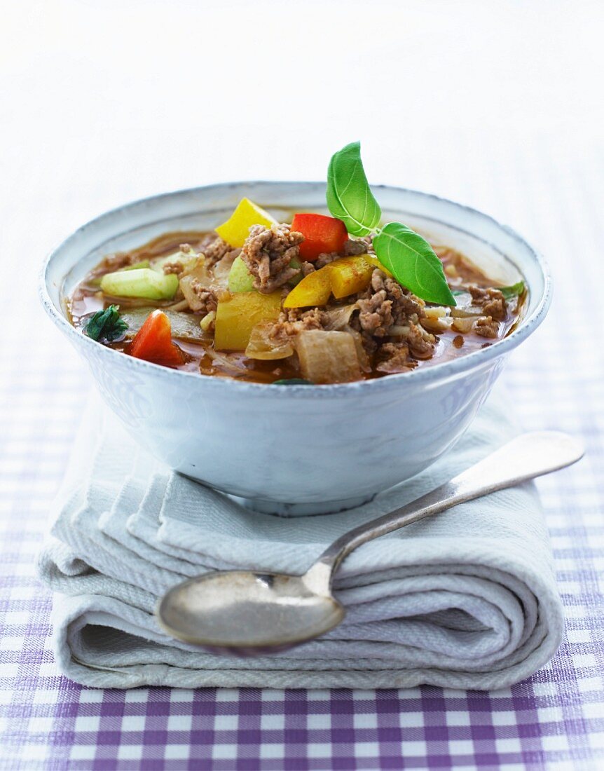 Minced meat sauce with red wine, peppers, celery and basil