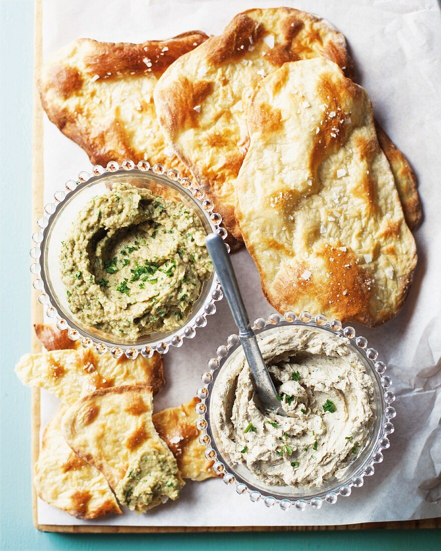 Lavas (crispy unleavened bread) with a spread