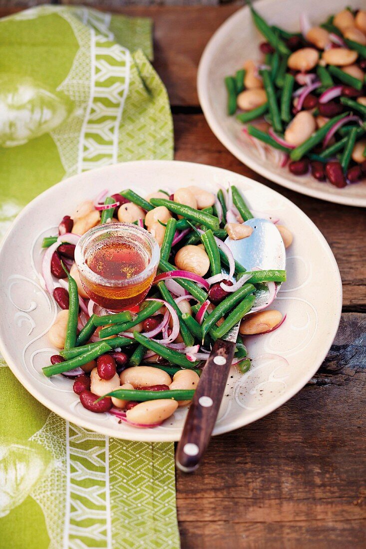 Bean salad with a honey dressing